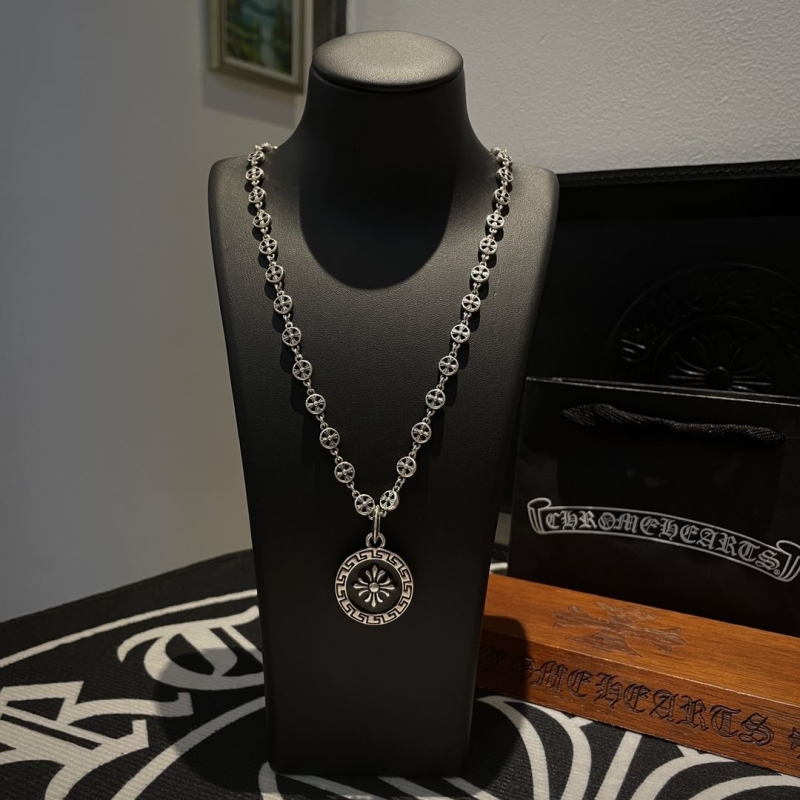 Ch**me He**ts necklaces